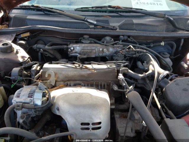 Toyota Camry Le Image 17