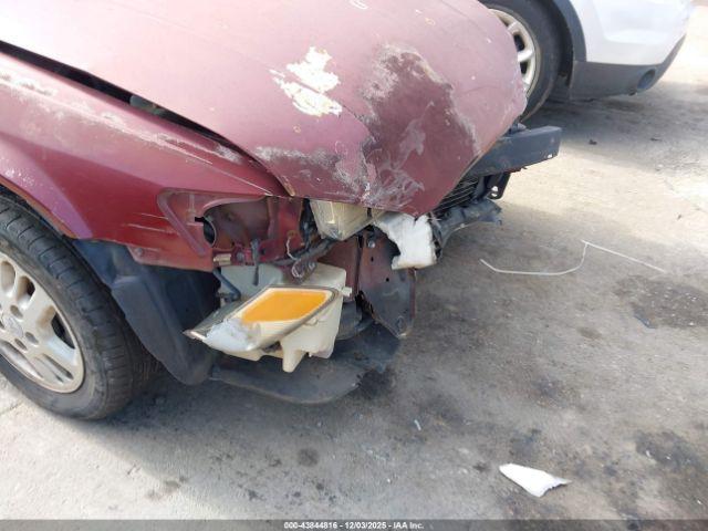 Toyota Camry Le Image 15