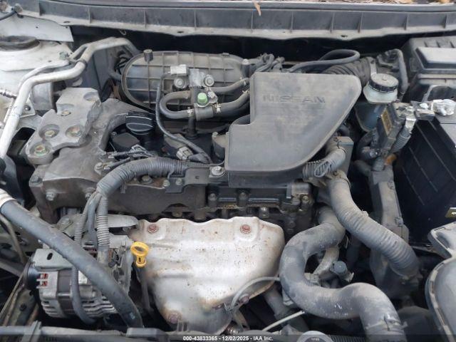 Nissan Rogue S Image 9