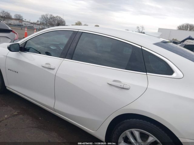 Chevrolet Malibu 1lt Image 11