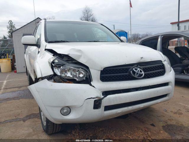 Toyota RAV4 Sport Image 3