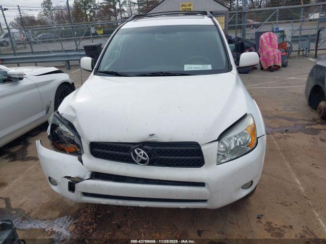 Toyota RAV4 Sport Image 12