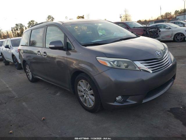  Salvage Toyota Sienna