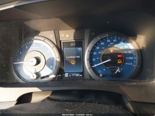 Toyota Sienna Limited Premium 7 Passenger Image 6