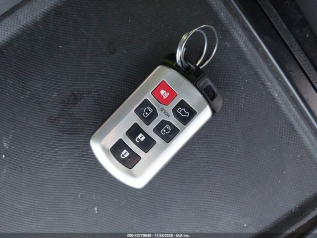 Toyota Sienna Limited Premium 7 Passenger Image 13