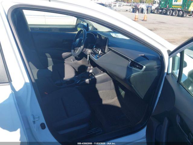 Toyota Corolla Le Image 6