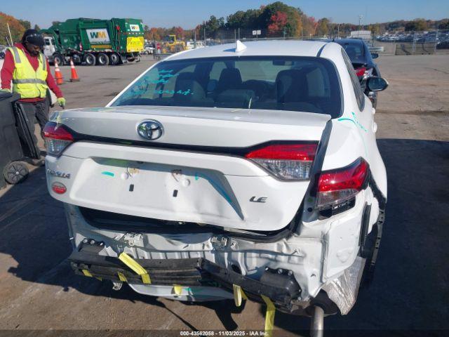 Toyota Corolla Le Image 14