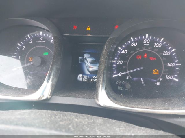 Toyota Avalon Xle Image 8