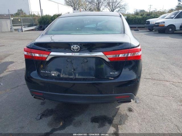 Toyota Avalon Xle Image 14