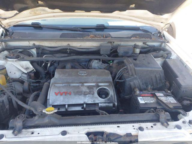 Toyota Highlander V6 Image 10