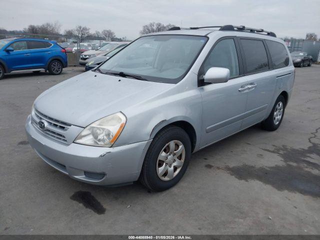 Kia Sedona Lx Image 2