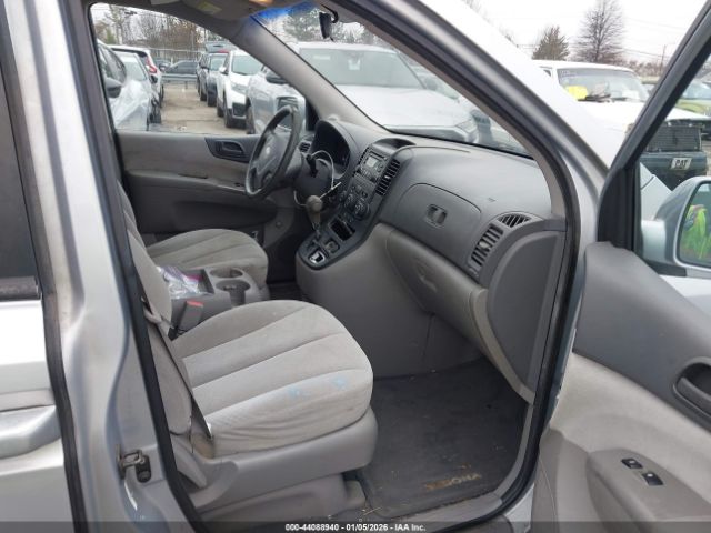 Kia Sedona Lx Image 3