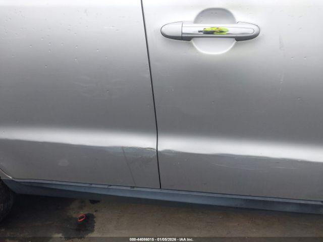 Hyundai SANTA FE Limited V6 Image 7