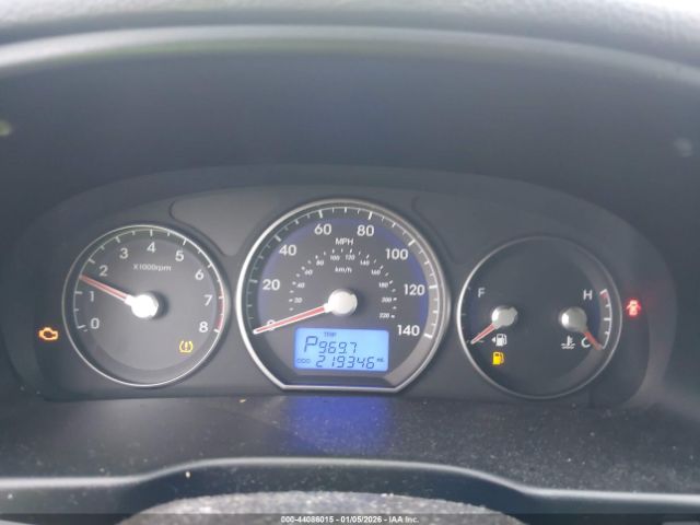 Hyundai SANTA FE Limited V6 Image 6