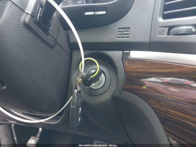 Hyundai SANTA FE Limited V6 Image 8