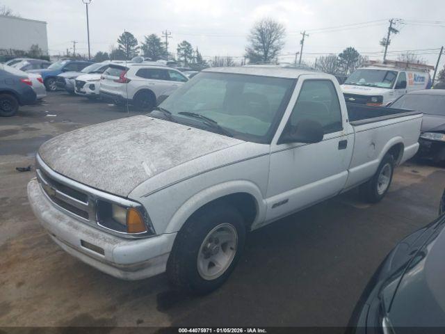 Chevrolet S-10 Fleetside Image 7