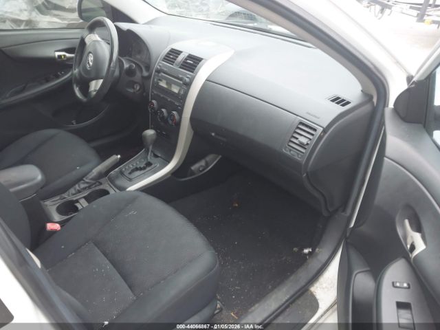 Toyota Corolla S Image 9