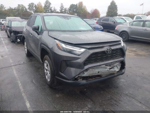 Toyota RAV4 Le Image 1