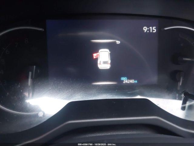 Toyota RAV4 Le Image 3