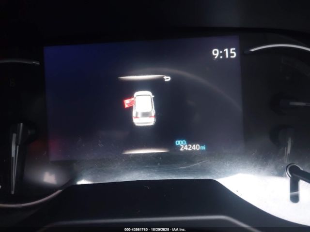 Toyota RAV4 Le Image 9