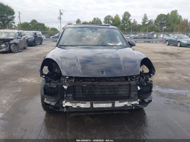 Porsche Cayenne Platinum Edition Image 16