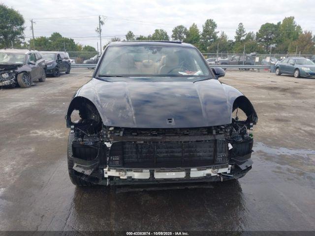 Porsche Cayenne Platinum Edition Image 16