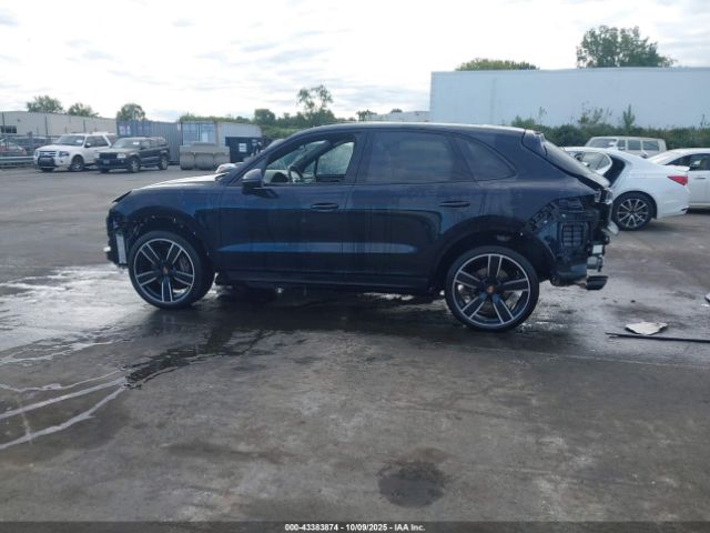 Porsche Cayenne Platinum Edition Image 17