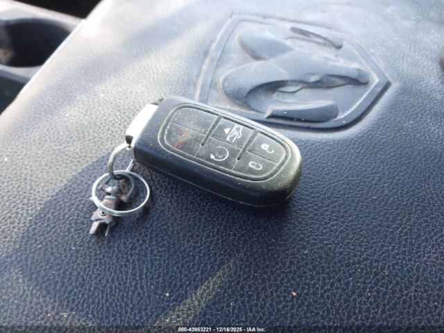 Ram 1500 Laramie Image 3