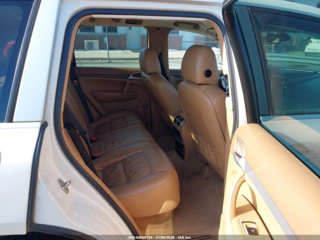 Porsche Cayenne Image 5