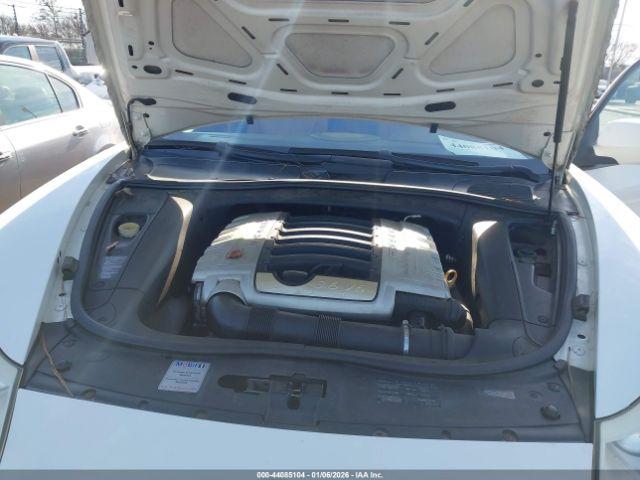 Porsche Cayenne Image 7