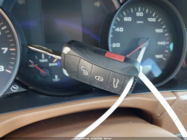 Porsche Cayenne Image 10