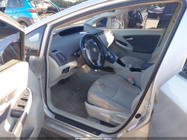 Toyota Prius Two Image 4