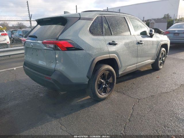 Toyota RAV4 Xle Image 16