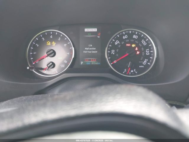 Toyota RAV4 Xle Image 5