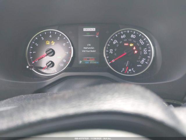 Toyota RAV4 Xle Image 5