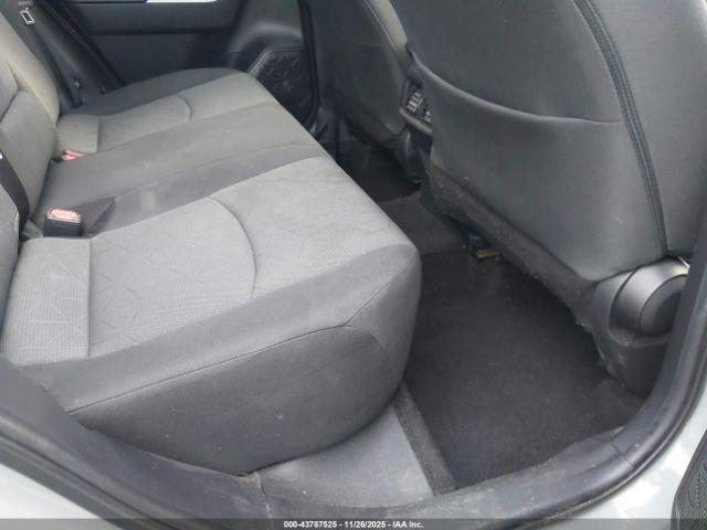 Toyota RAV4 Xle Image 4