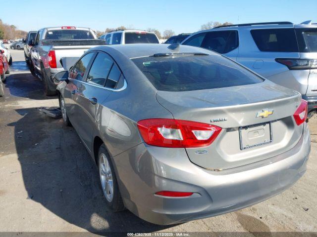 Chevrolet Cruze Lt Auto Image 3