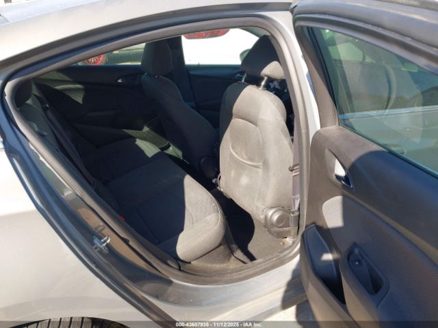 Chevrolet Cruze Lt Auto Image 12