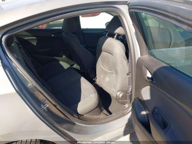 Chevrolet Cruze Lt Auto Image 12