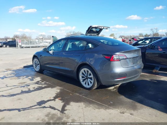 Tesla Model 3 Rear-wheel Drive Image 16