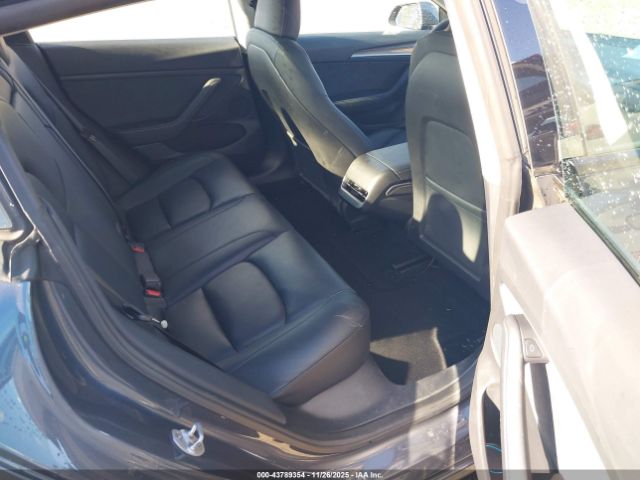 Tesla Model 3 Rear-wheel Drive Image 6