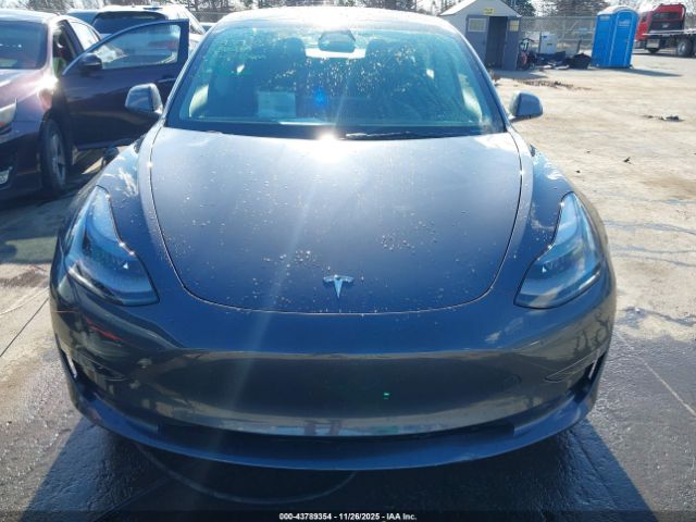 Tesla Model 3 Rear-wheel Drive Image 8