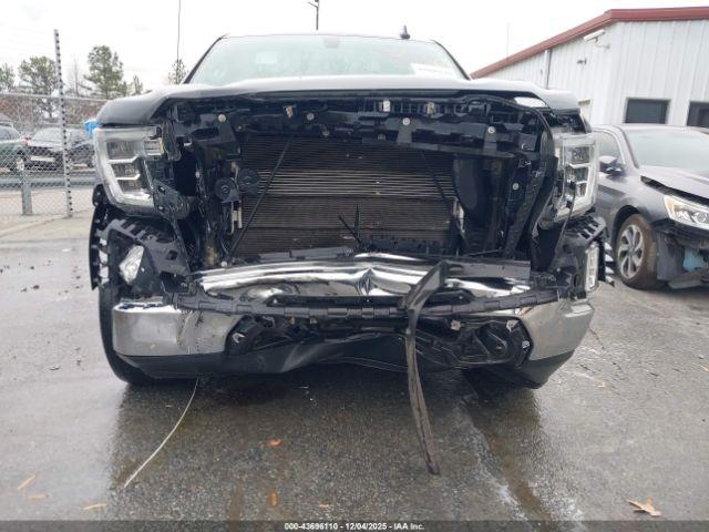 GMC Sierra 1500 4wd  Short Box Slt Image 9