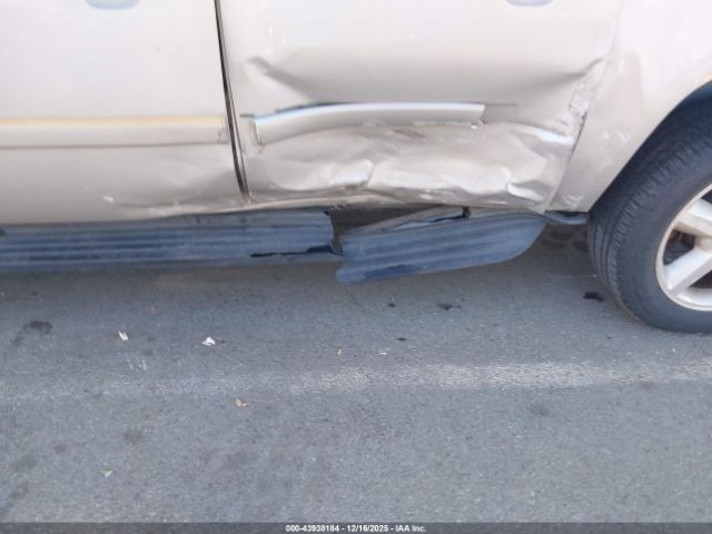 Chevrolet Suburban 1500 Lt Image 7