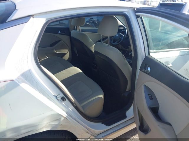 Kia Optima Ex Image 4