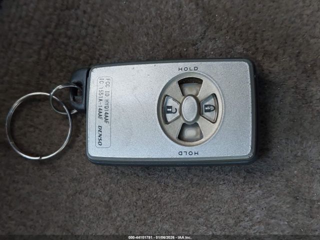 Toyota Avalon Limited Image 9