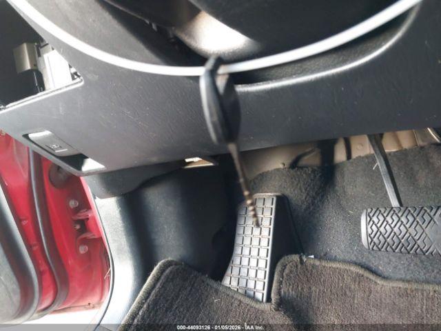 Pontiac Vibe Image 5