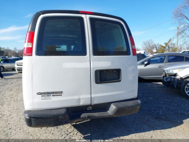 Chevrolet Express Work Van Image 12