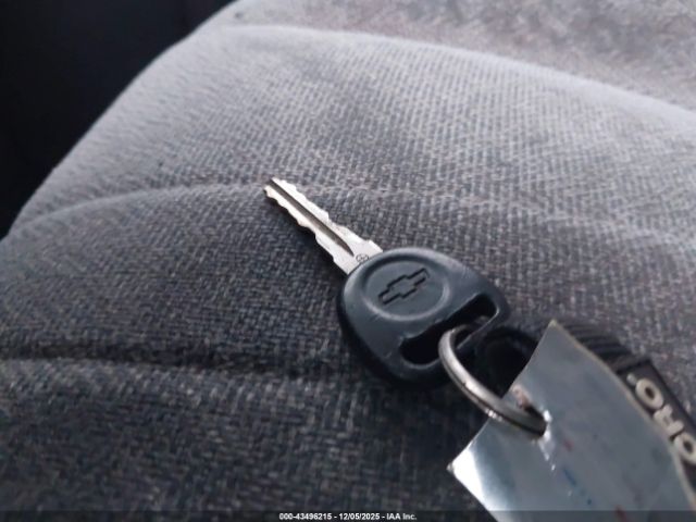 Chevrolet Express Work Van Image 6