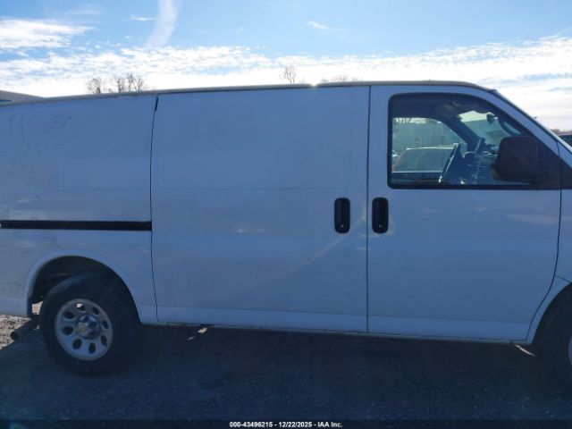 Chevrolet Express Work Van Image 15